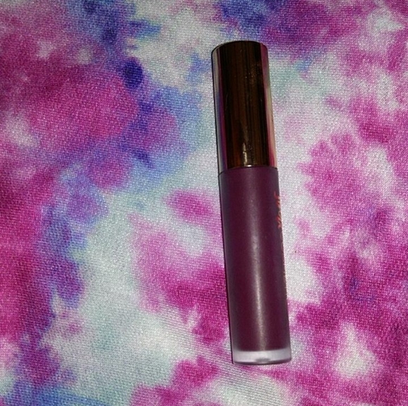 Liquid lip and lip liner bundle - Picture 2 of 3